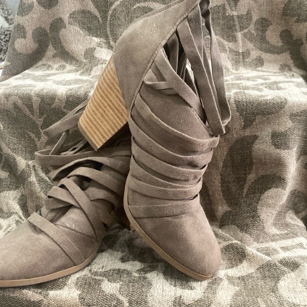 Women's Suede Ankle Boots - Taupe